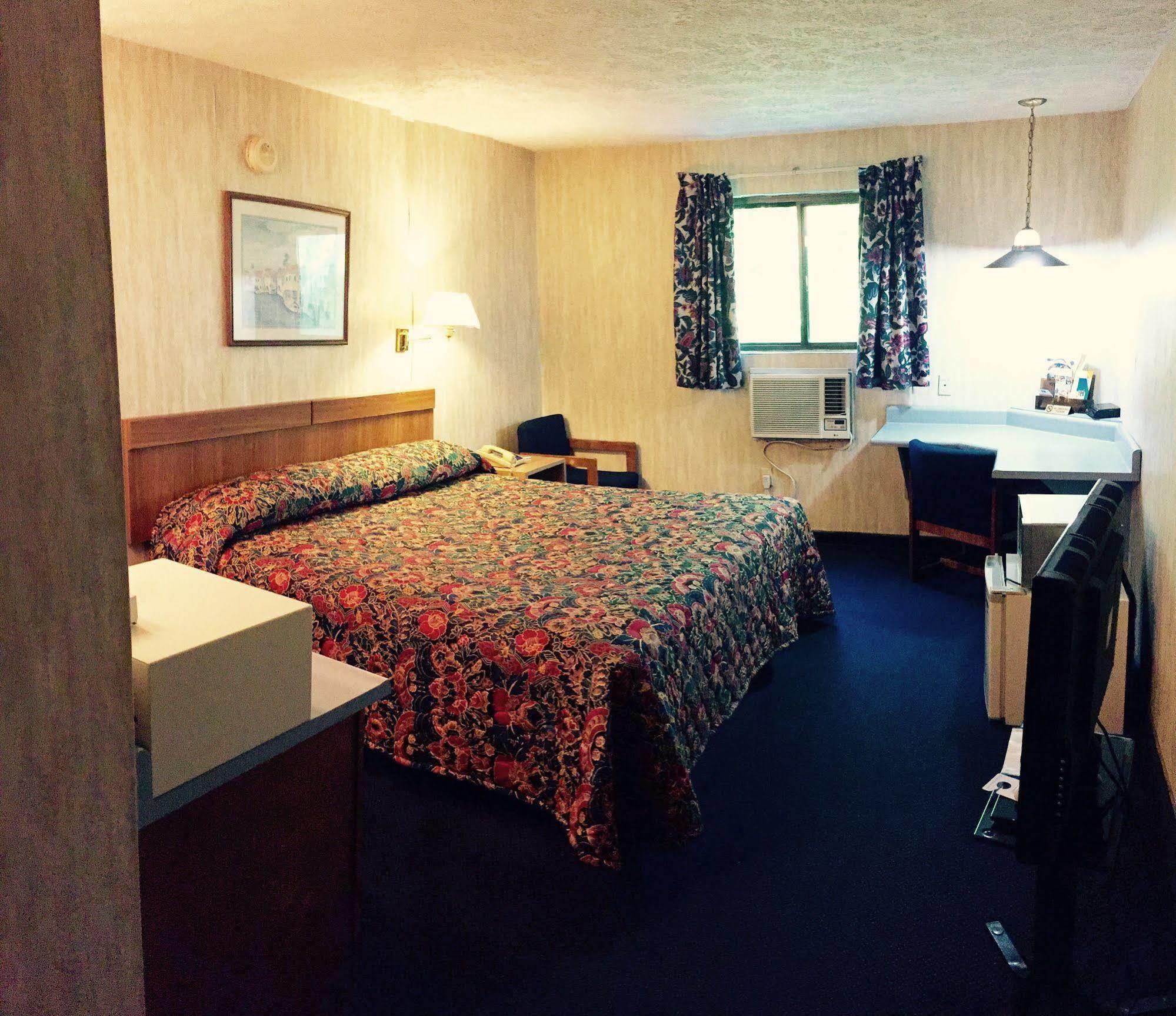 Oyo Hotel Chapmanville Inn, Wv - Hwy 119 Eksteriør bilde